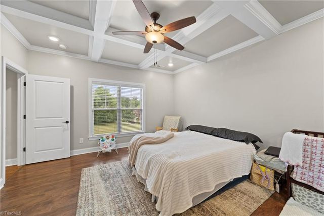 132 Grandworth Way, King, NC 27021