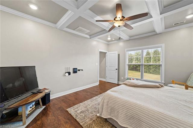 132 Grandworth Way, King, NC 27021