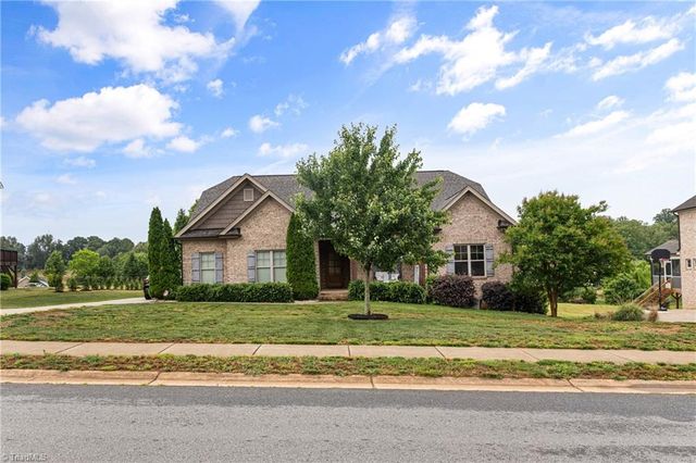 132 Grandworth Way, King, NC 27021