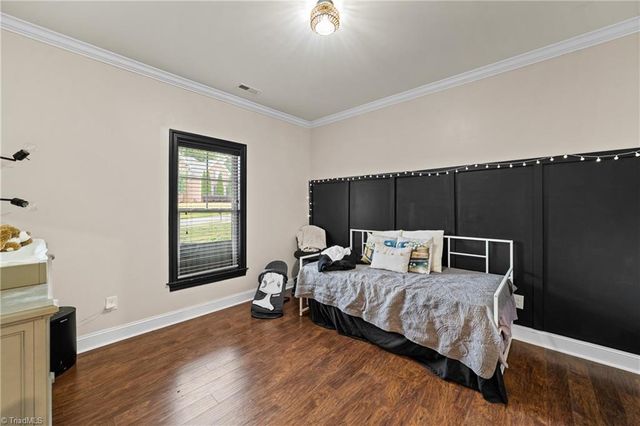132 Grandworth Way, King, NC 27021