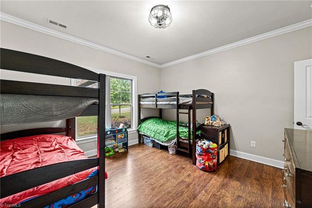 132 Grandworth Way, King, NC 27021