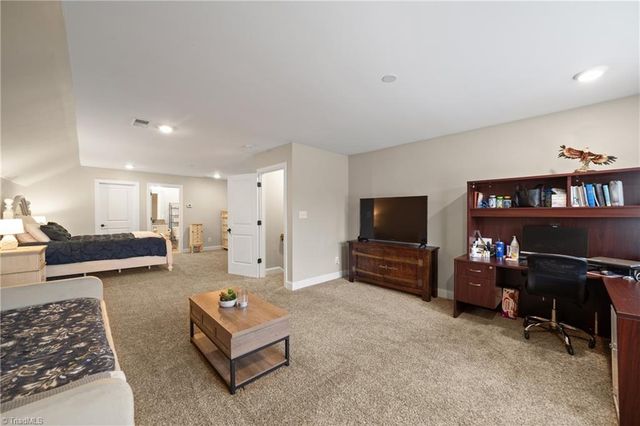 132 Grandworth Way, King, NC 27021