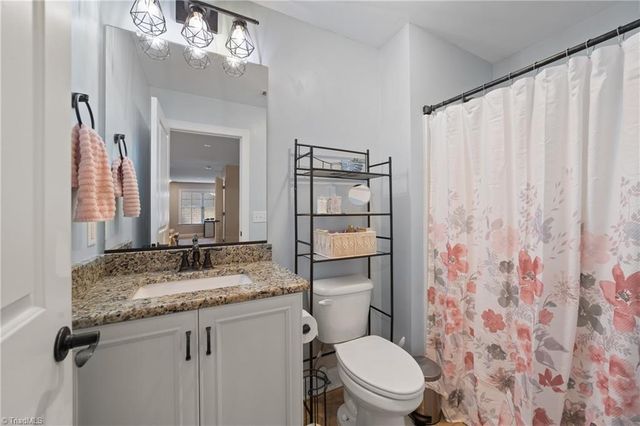 132 Grandworth Way, King, NC 27021
