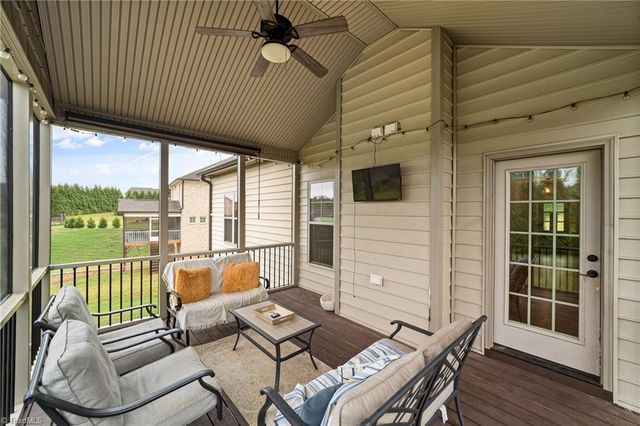 132 Grandworth Way, King, NC 27021