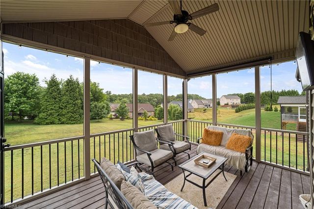 132 Grandworth Way, King, NC 27021