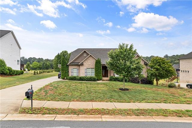 132 Grandworth Way, King, NC 27021