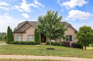 132 Grandworth Way, King, NC 27021