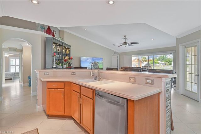 917 Albert AVE, Lehigh Acres, FL 33971