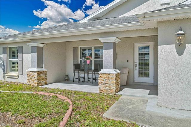917 Albert AVE, Lehigh Acres, FL 33971