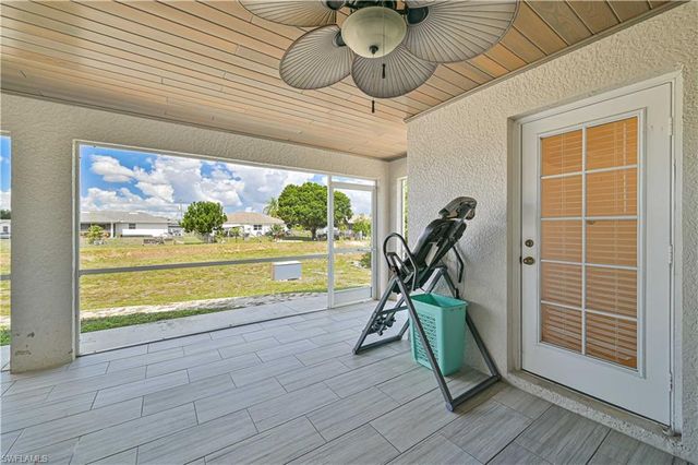 917 Albert AVE, Lehigh Acres, FL 33971