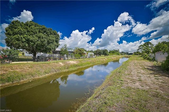 917 Albert AVE, Lehigh Acres, FL 33971