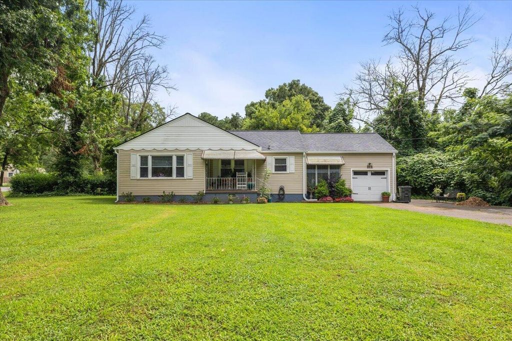 212 Harker Road, Fort Oglethorpe, GA 30742