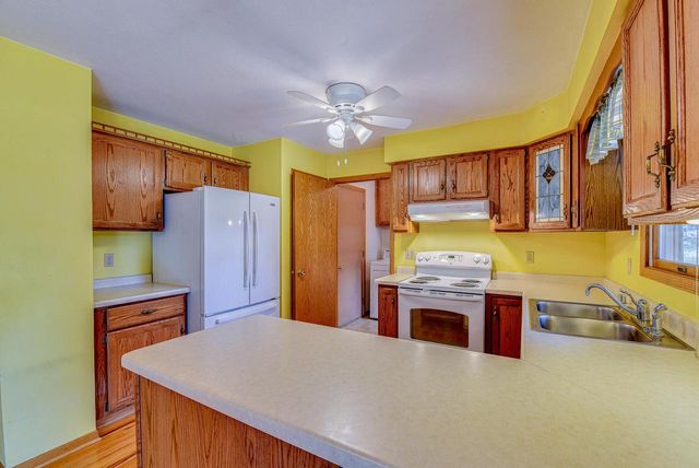 W6070 Thornapple Lane, Fort Atkinson, WI 53538