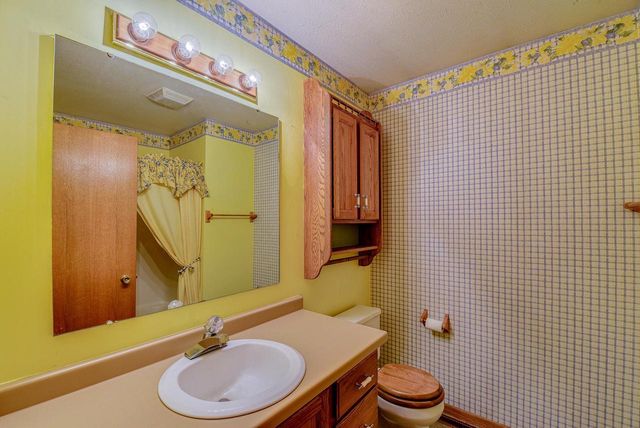 W6070 Thornapple Lane, Fort Atkinson, WI 53538
