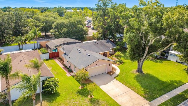 5020 THE OAKS CIRCLE, Edgewood, FL 32809