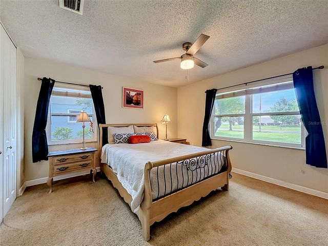 5020 THE OAKS CIRCLE, Edgewood, FL 32809