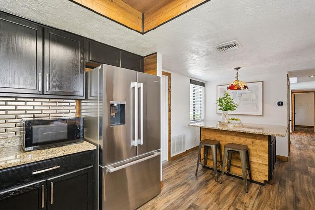 916 E CLEVELAND STREET, Apopka, FL 32703