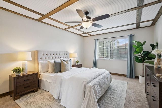916 E CLEVELAND STREET, Apopka, FL 32703