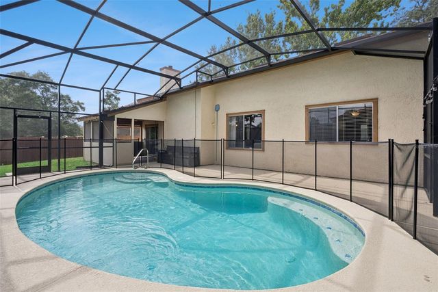 916 E CLEVELAND STREET, Apopka, FL 32703