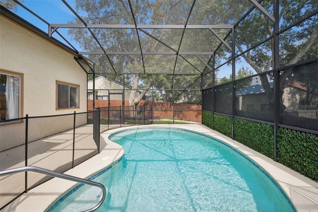 916 E CLEVELAND STREET, Apopka, FL 32703