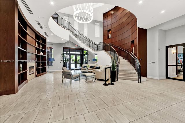 10425 NW 82nd St 4, Doral, FL 33178