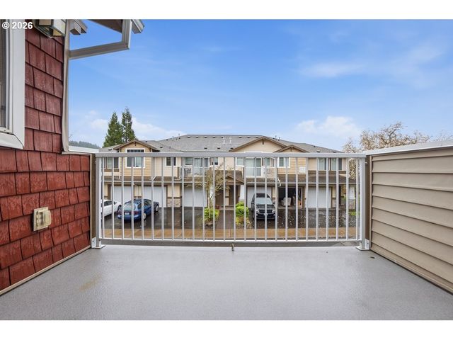 14745 Sw SANDHILL Loop 203, Beaverton, OR 97007