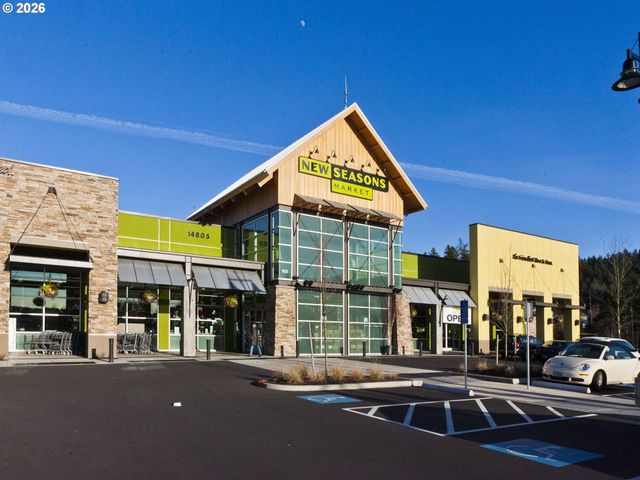 14745 Sw SANDHILL Loop 203, Beaverton, OR 97007