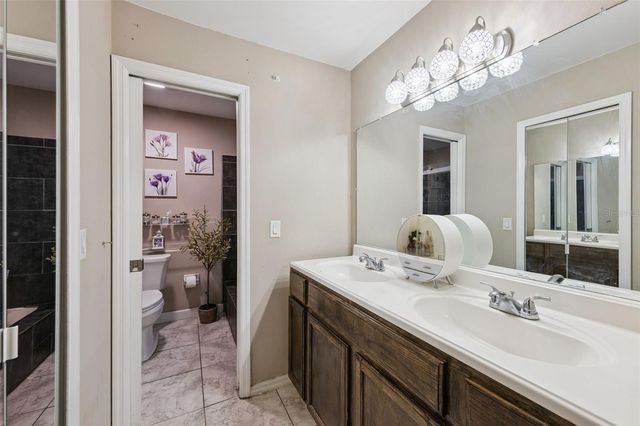 2011 EXCALIBUR DRIVE, Orlando, FL 32822