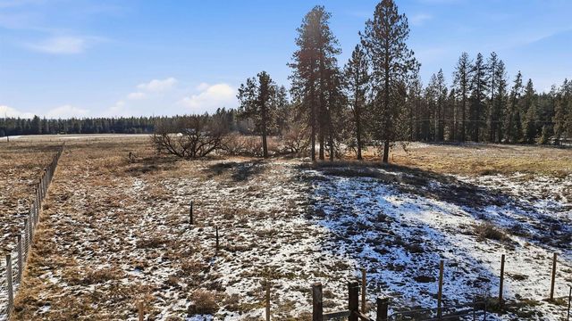 7 E Westmoreland Rd, Deer Park, WA 99006