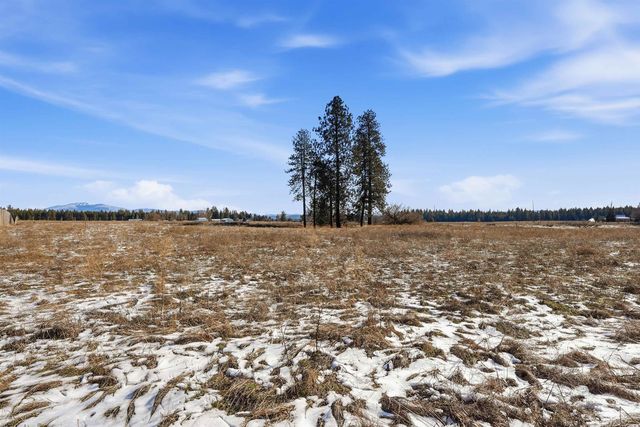 7 E Westmoreland Rd, Deer Park, WA 99006