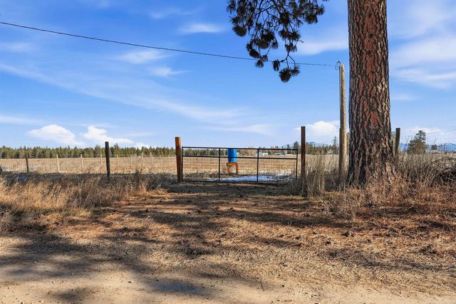 7 E Westmoreland Rd, Deer Park, WA 99006