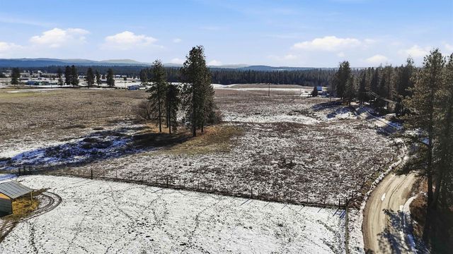 7 E Westmoreland Rd, Deer Park, WA 99006