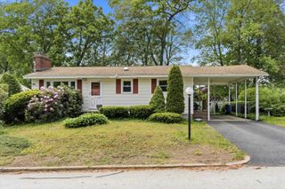 55 Lavista Street, Manchester, NH 03103