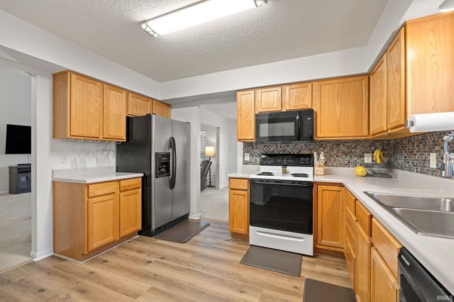 1723 Grafton Place, Fort Wayne, IN 46808