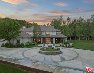 26954 Whitehorse Place, Canyon Country, CA 91387