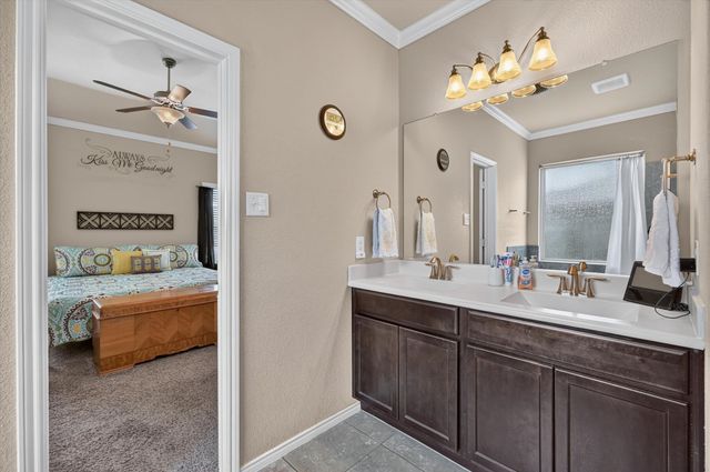 1332 Foxglove Lane, Burleson, TX 76028