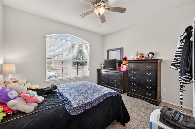 1332 Foxglove Lane, Burleson, TX 76028