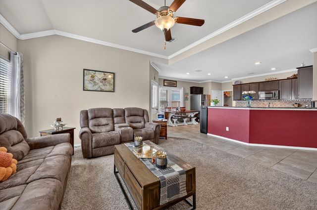 1332 Foxglove Lane, Burleson, TX 76028
