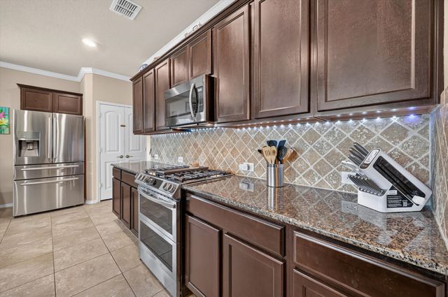 1332 Foxglove Lane, Burleson, TX 76028