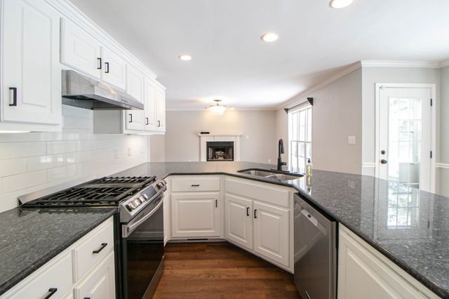 2553 Emerald Ct, Clarksville, TN 37042