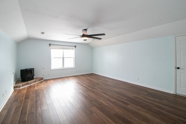 2553 Emerald Ct, Clarksville, TN 37042