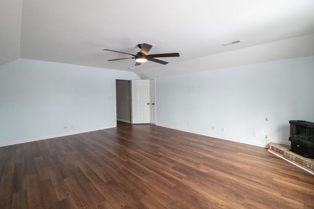 2553 Emerald Ct, Clarksville, TN 37042