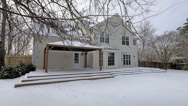 2553 Emerald Ct, Clarksville, TN 37042