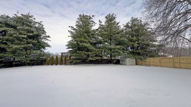 2553 Emerald Ct, Clarksville, TN 37042