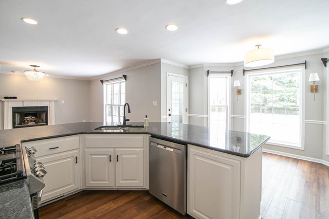 2553 Emerald Ct, Clarksville, TN 37042