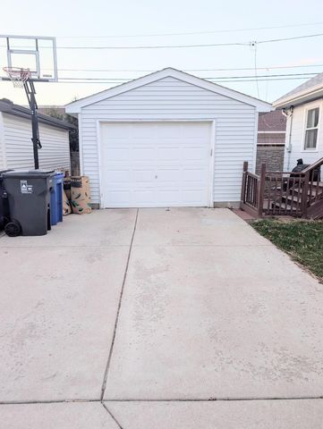 1105 California Avenue W, Saint Paul, MN 55108