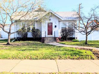 1105 California Avenue W, Saint Paul, MN 55108