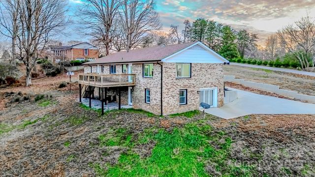 238 Lincoln Drive, Forest City, NC 28043