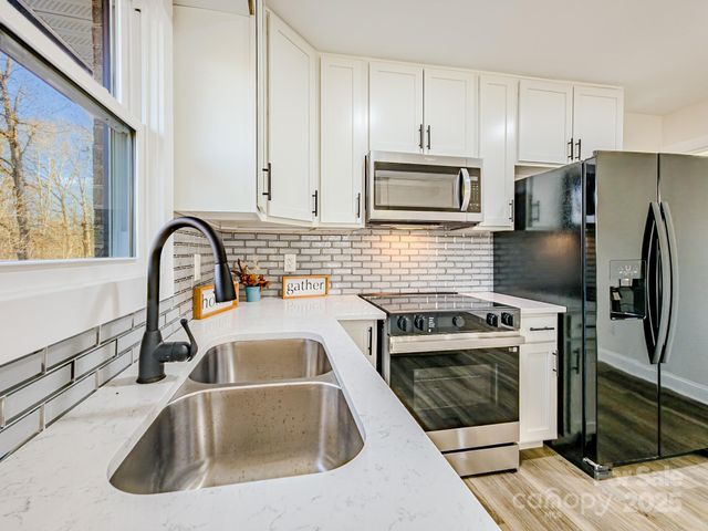 238 Lincoln Drive, Forest City, NC 28043