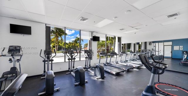 100 Bayview Dr 2014, Sunny Isles Beach, FL 33160